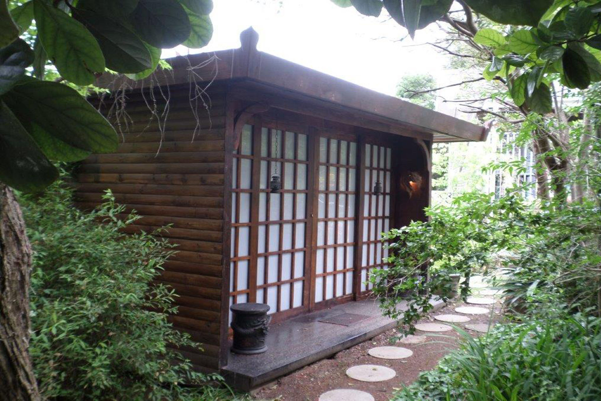 Shibumi Bed and Breakfast